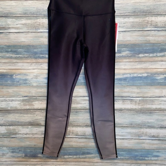 Good American the core strength bronzed leggings - Picture 4 of 8